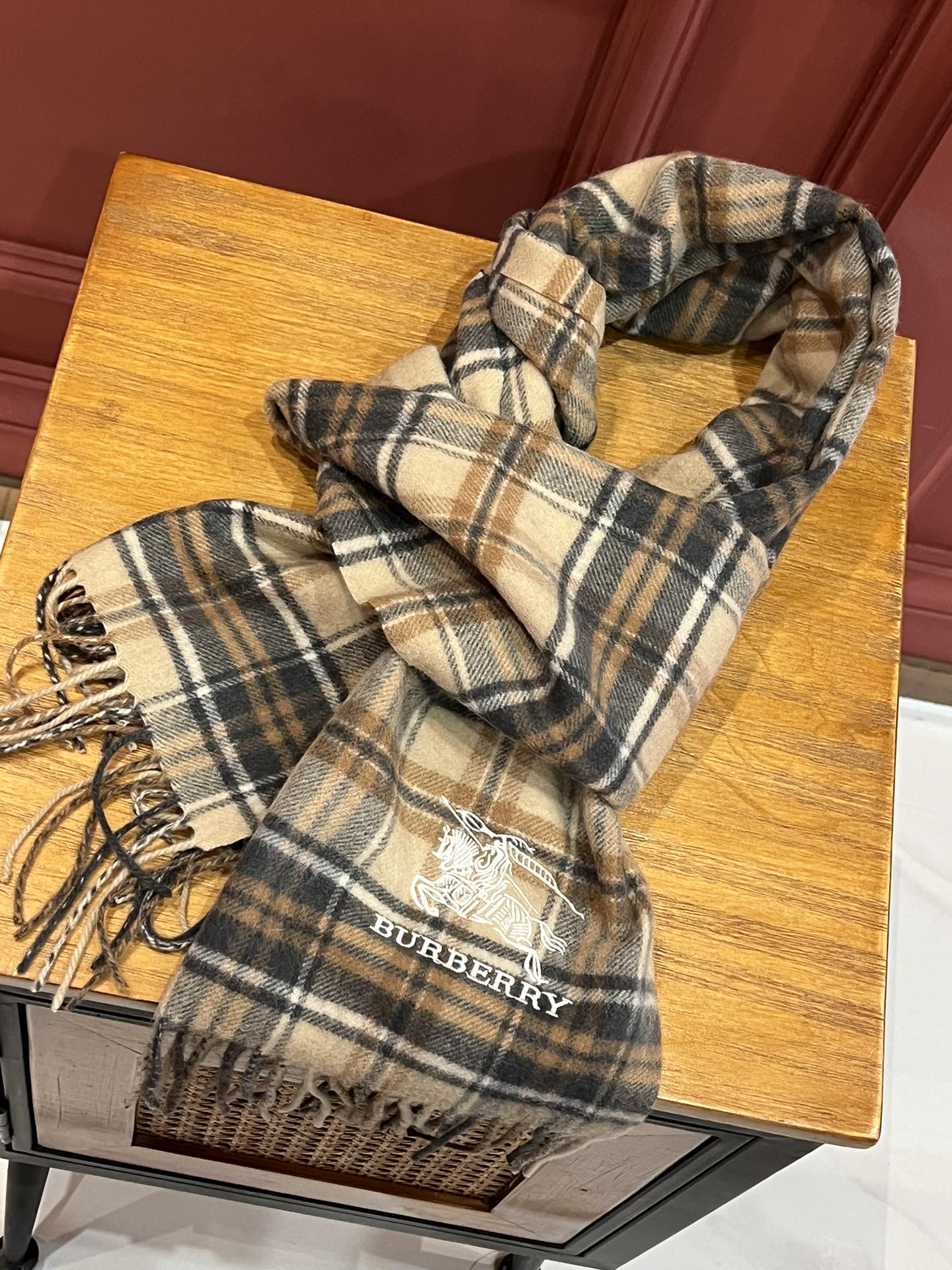 【BURBERRY バーバリー】スカーフ35*190CM 241108