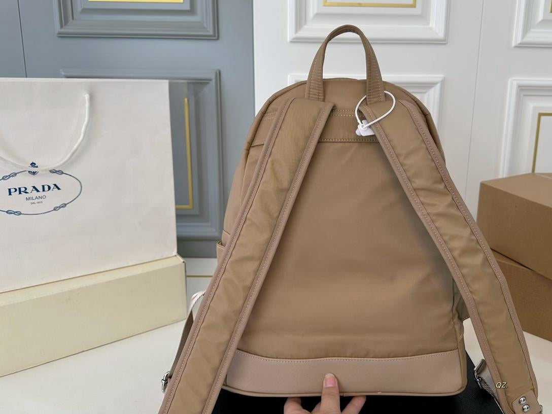 【PRADA 公式 旗艦店】プラダ リュックサック当日出荷 好評に付き再入荷！31*36CM 240719
