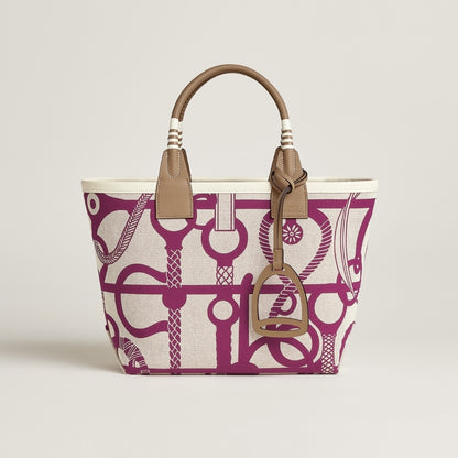 【鮮やかなカラーでフェミニン♡】HERMES Steeple 25バッグ