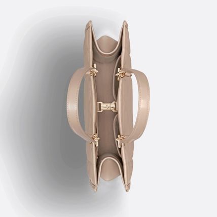 【DIOR】★高級感漂うデザイン★DIOR ESSENTIAL ミディアムトートバック