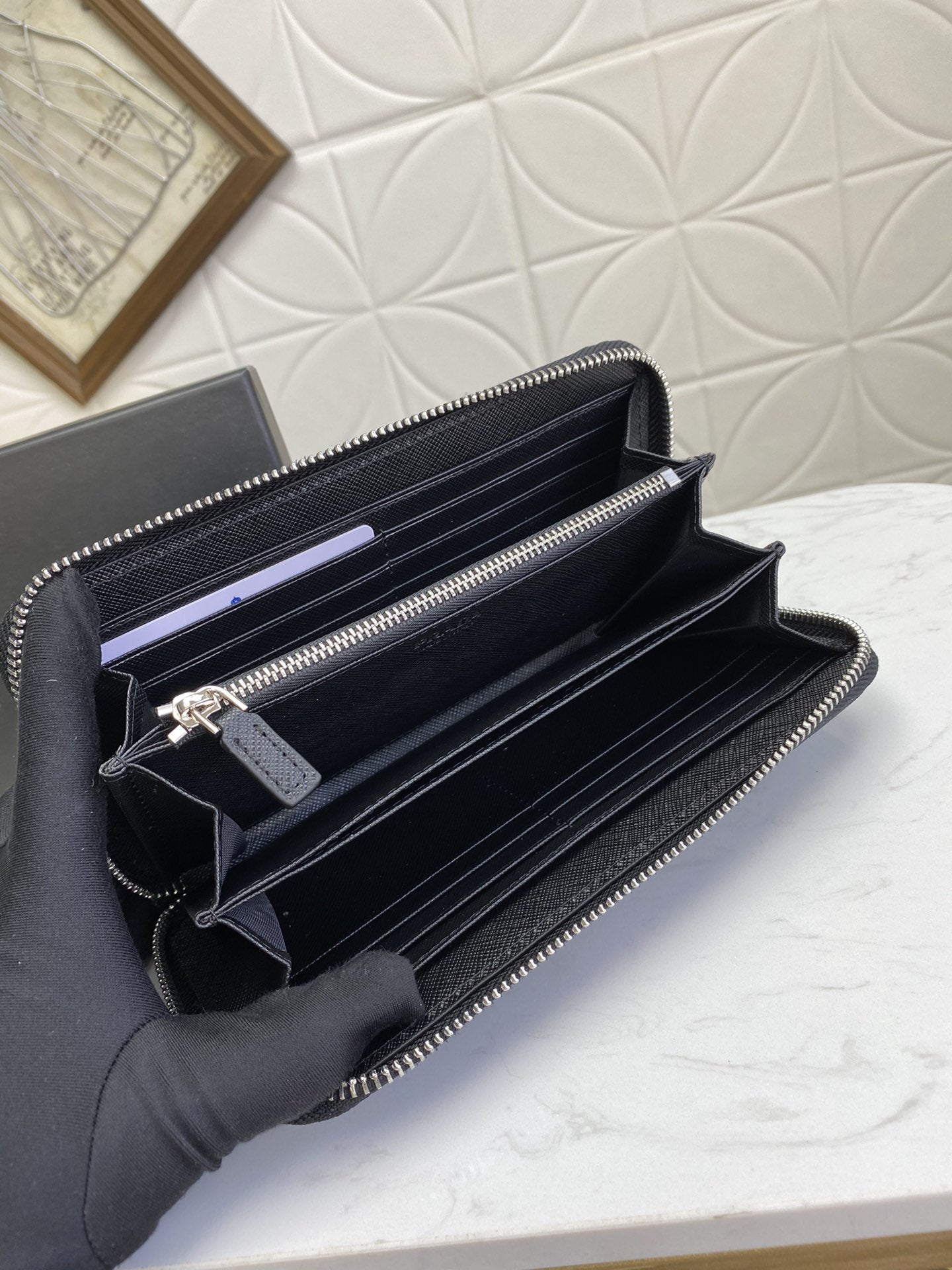 PRADA(プラダ) 財布19x12cm