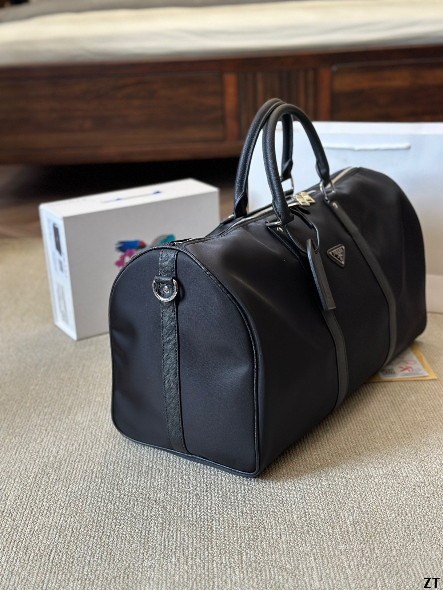 ★PRADA★プラダのトラベルバッグ初披露