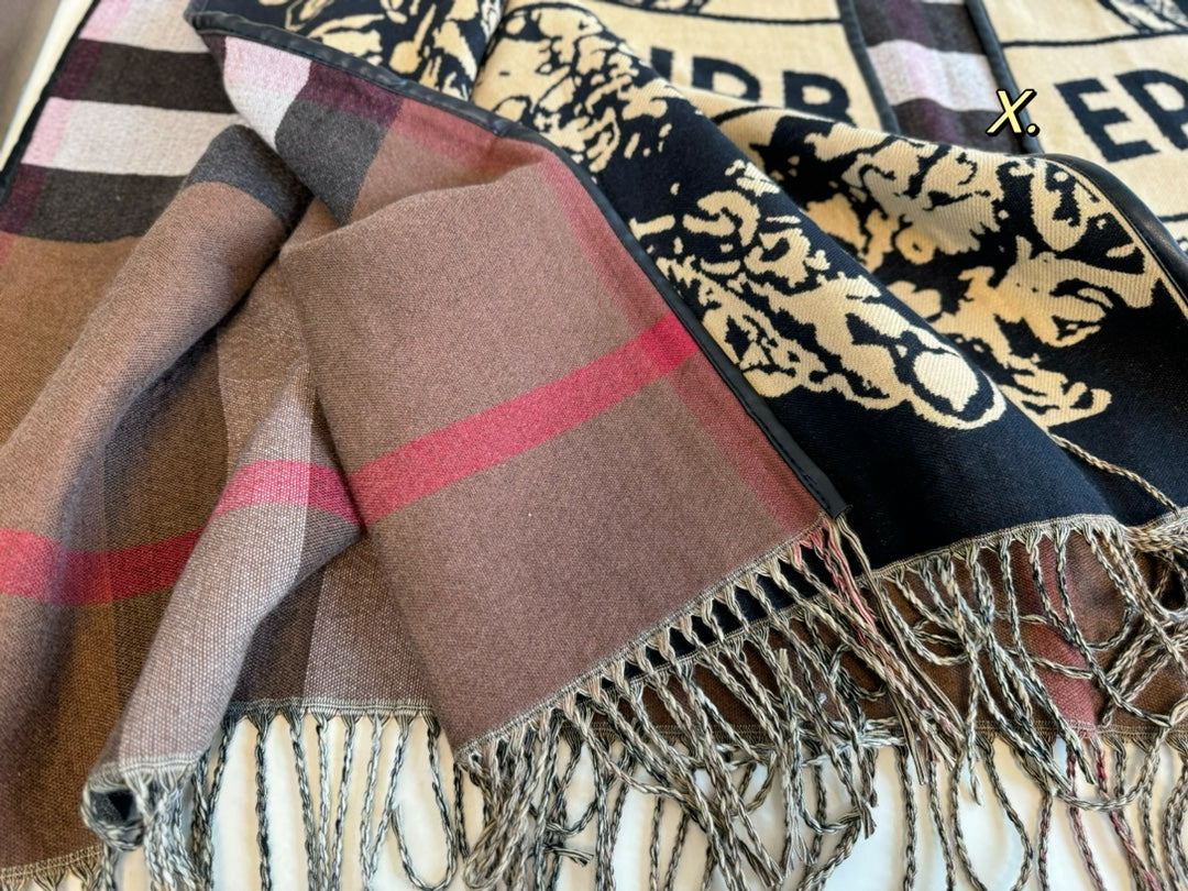 【BURBERRY バーバリー 】バーバリー最新作ナイトウォーホース両面ジャガードショールケープ‼ ️定番中の定番
