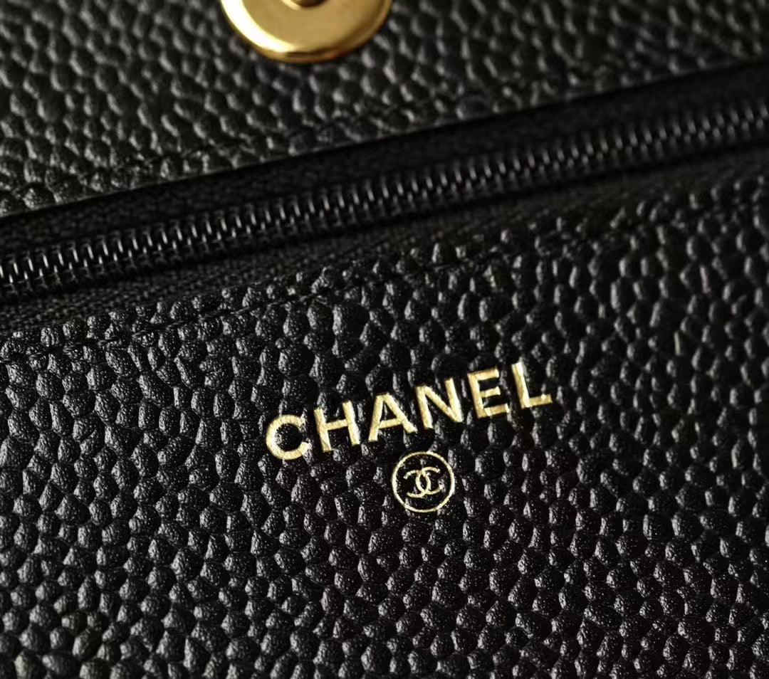 CHANEL WALLET ON CHAIN A33814