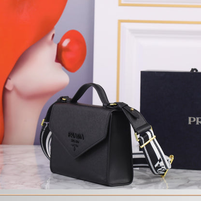 【PRADA 公式旗艦店】プラダ 斜めがけバッグ 当日出荷 好評に付き再入荷！21*14*6.5CM