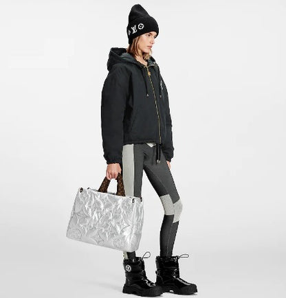 Louis Vuitton オンザゴー GM 2way　トート　バッグ