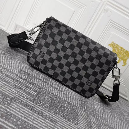 LOUIS VUITTON ルイヴィトン メッセンジャーバッグ 23.5X14X5CM