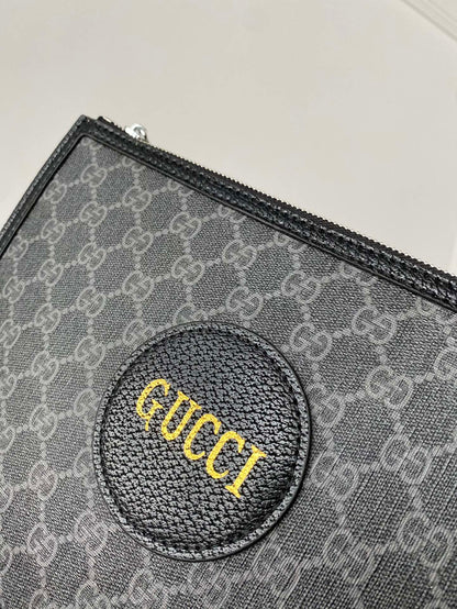 GUCCI(グッチ)クラッチバッグ 29*20cm