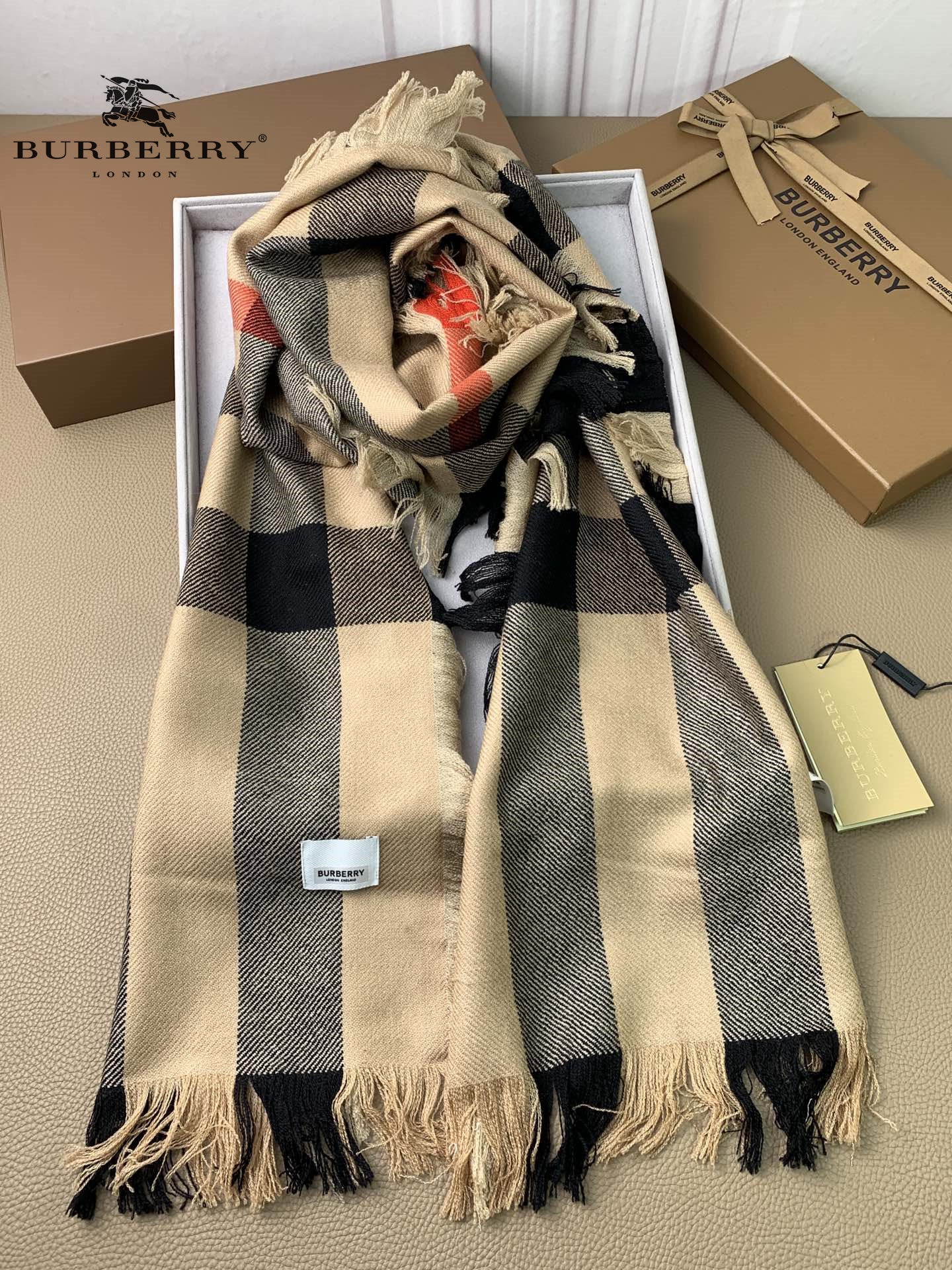 【2024】【BURBERRY バーバリー】オートクチュール ファッション トランジショナル カラー ロング ビアード スカーフ35*240CM