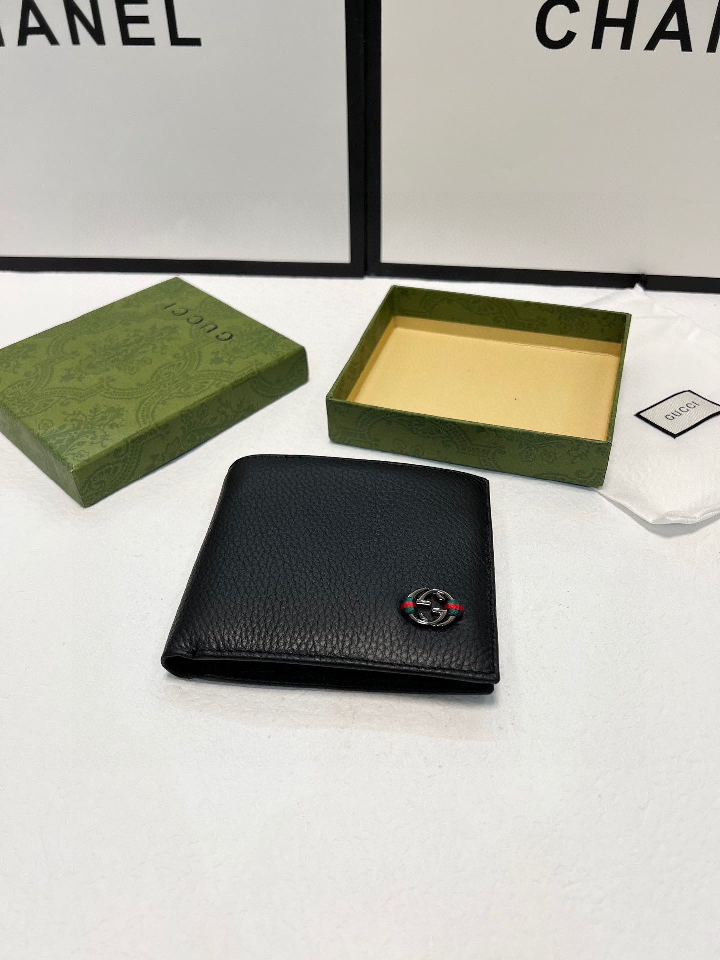 【GUCCI】グッチ 二つ折財布 308795A7MMN2061【財布】