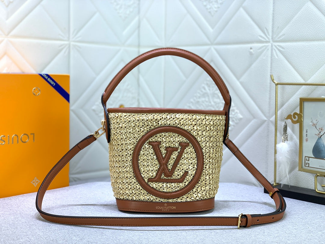 【louis vuitton】*国内発送*★新作 louis vuittonバッグ★-BUYMA