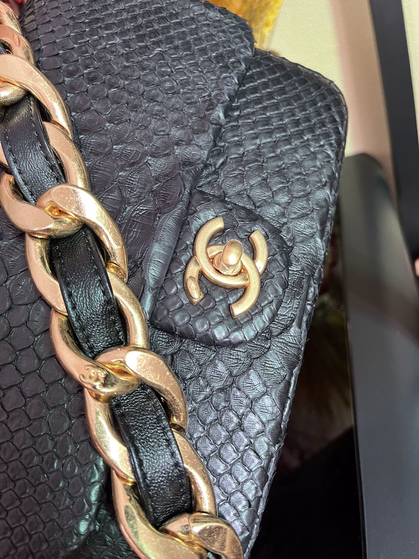 BOLSA CHANEL 2.55 PYTHON FLAP BAG AS3214