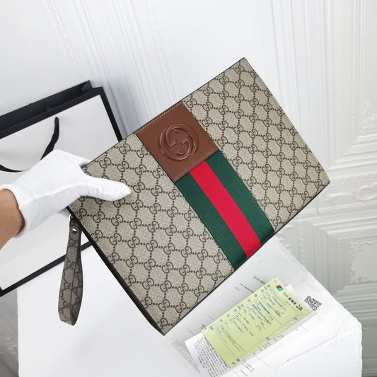 Gucci(グッチ)クラッチバッグ 31.5x24x6cm