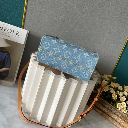 LouisVuitton ブルーデニムデニムスクエアバッグシリーズ M46993 M47054