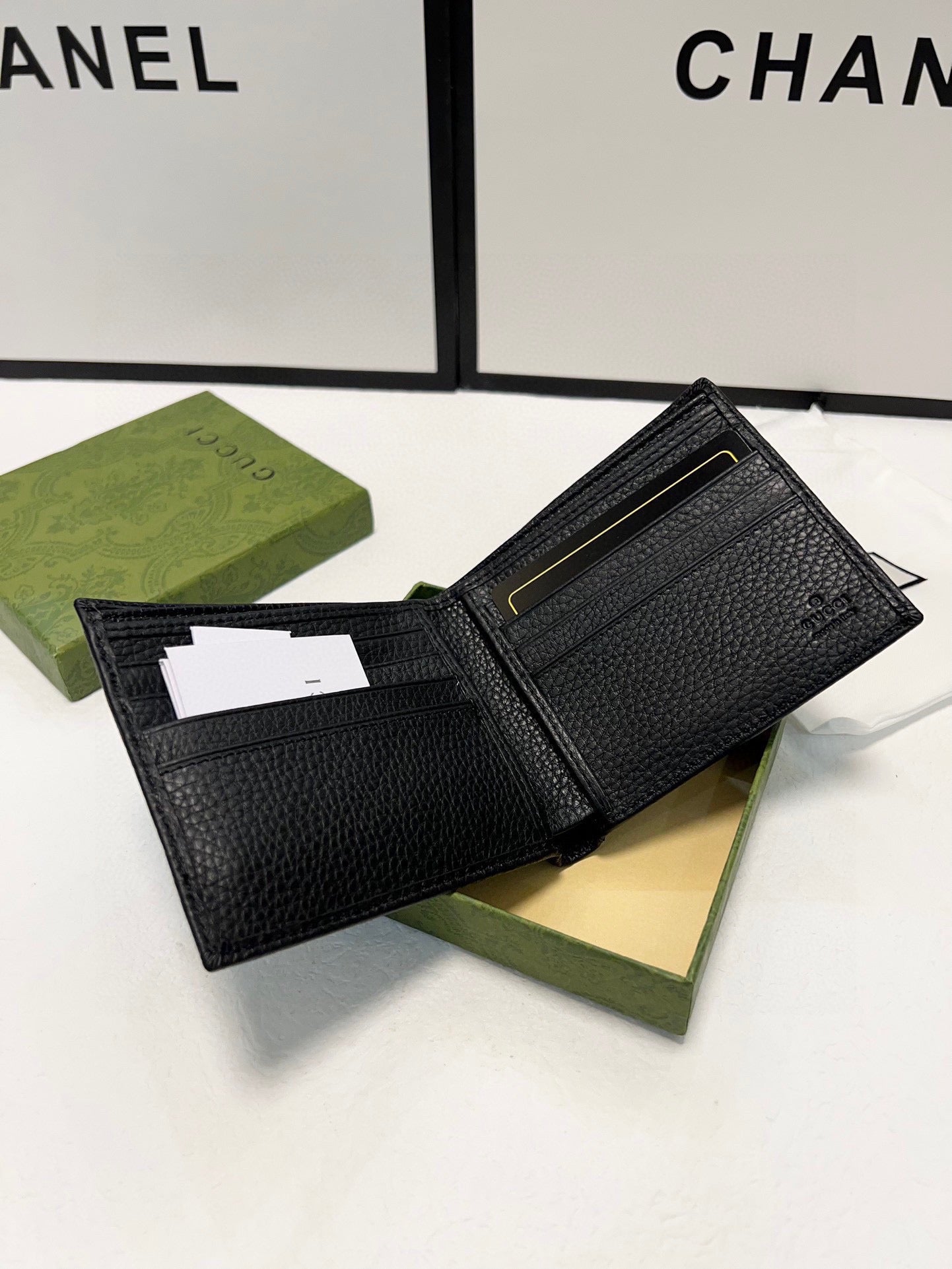 【GUCCI】グッチ 二つ折財布 308795A7MMN2061【財布】