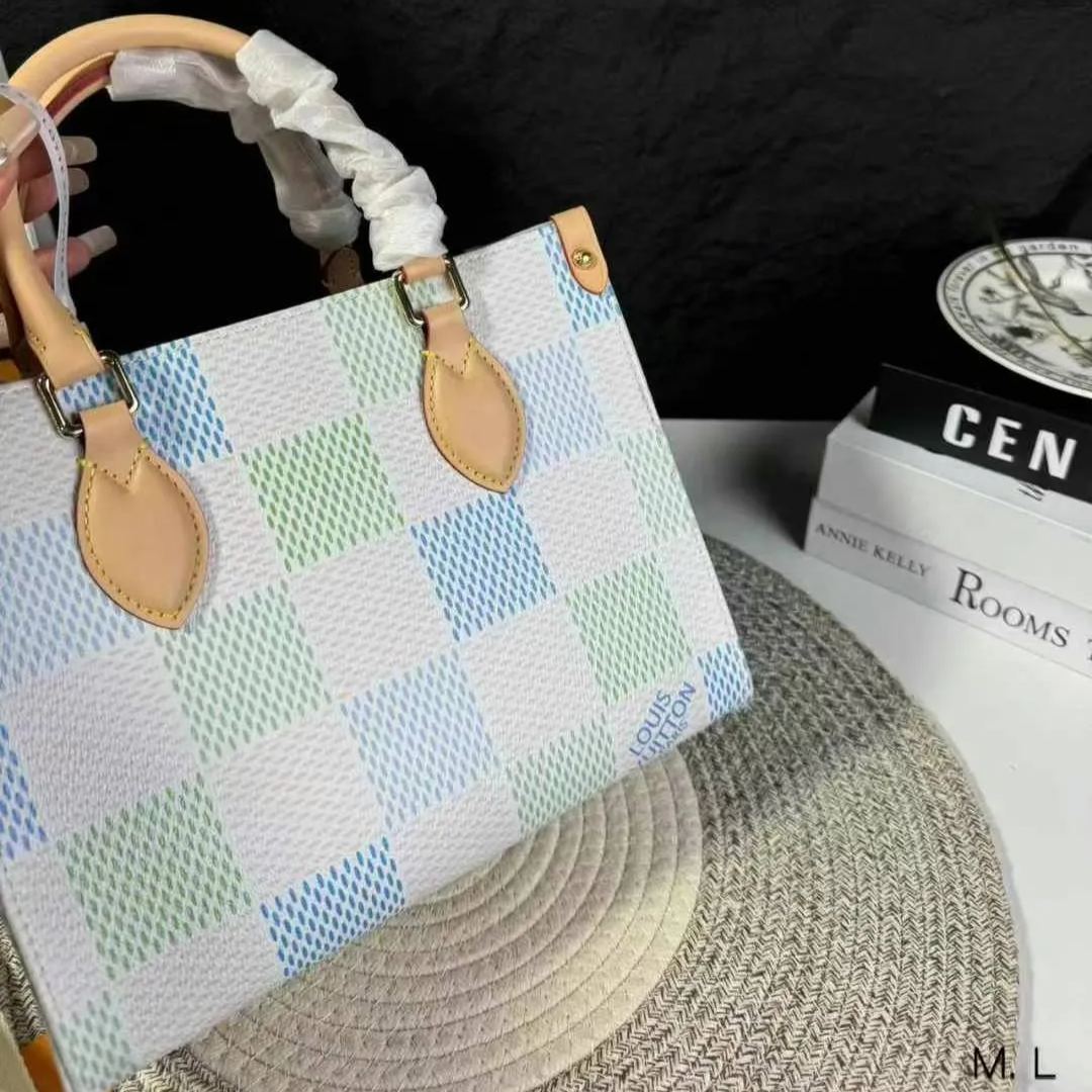 Louis Vuitton(ルイヴィトン) Lv 2024初春の新スタイル、新色オンザゴーマミーバッグ、新スタイルが登場、コスパの王様