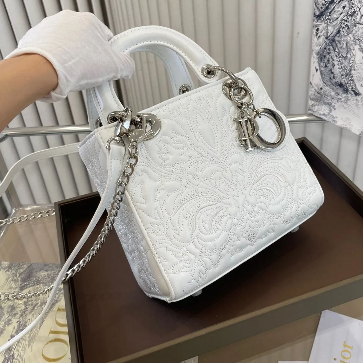 人気カラーお早めに【Dior】LADY DIOR MY ABCDIOR バッグ ラテ
