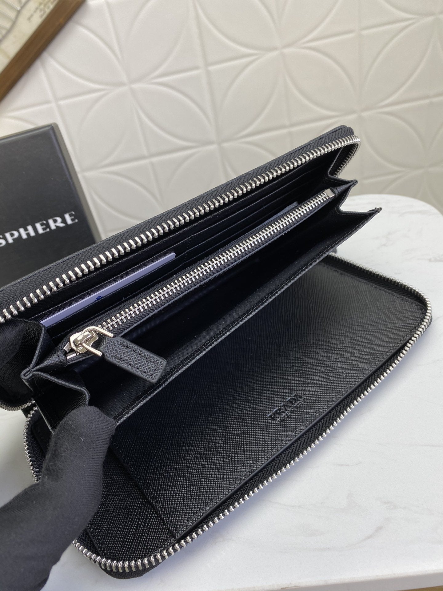 PRADA(プラダ) 財布 21x12cm