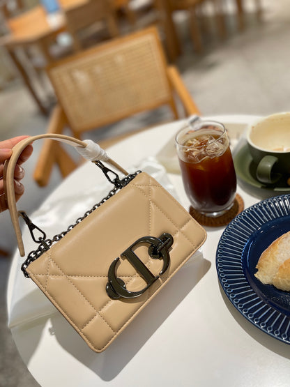 【DIOR】30 MONTAIGNE チェーンバッグ 3色