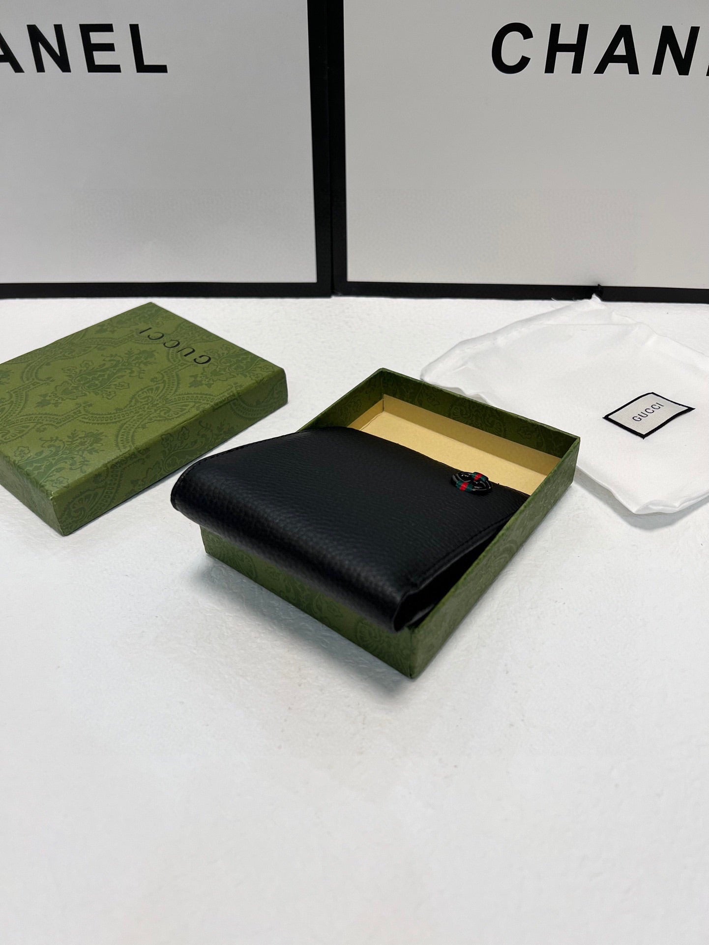 【GUCCI】グッチ 二つ折財布 308795A7MMN2061【財布】