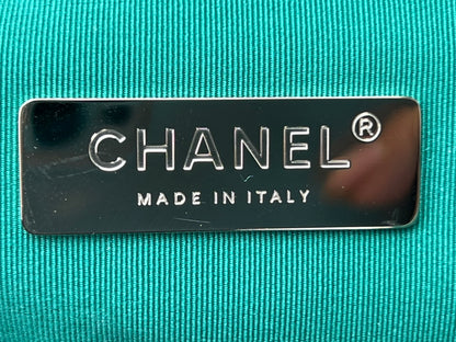 CHANEL 19 HANDBAG AS1161