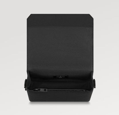 国内即発 LouisVuitton ファストラインウエアラブルウォレット