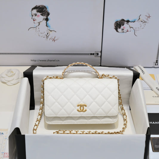CHANEL 22SS AP2804