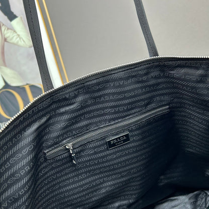 【PRADA 公式旗艦店】プラダ ハンドバッグ 当日出荷 好評に付き再入荷36*34*13CM