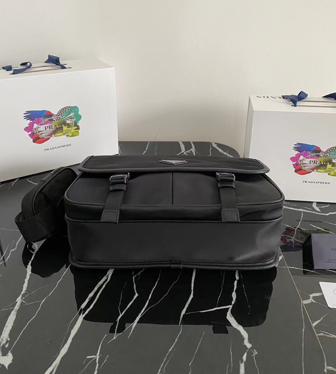 【 PRADA 公式旗艦店】プラダ ショルダーバッグ 当日出荷 好評に付き再入荷！32*24*12CM