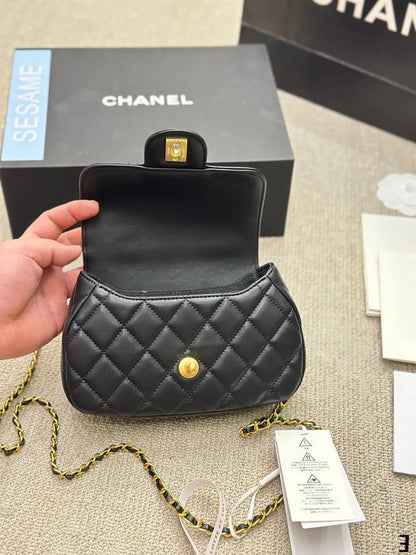 CHANEL トップハンドルフラップバッグ