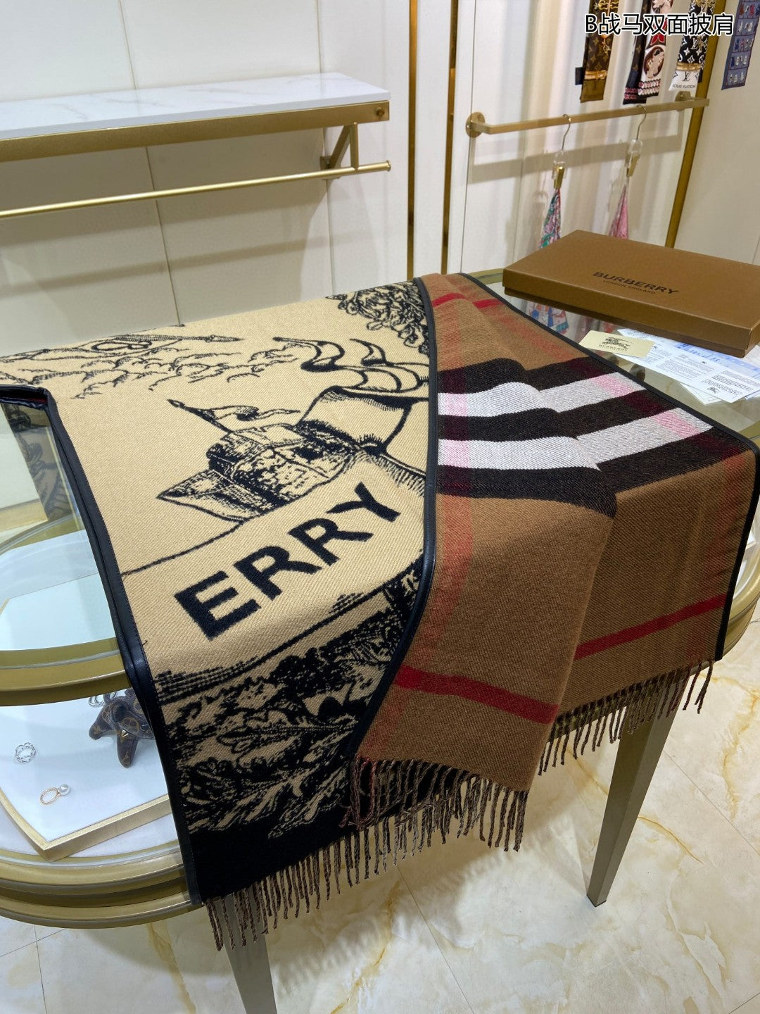 【BURBERRY バーバリー 】バーバリー最新作ナイトウォーホース両面ジャガードショールケープ‼ ️定番中の定番