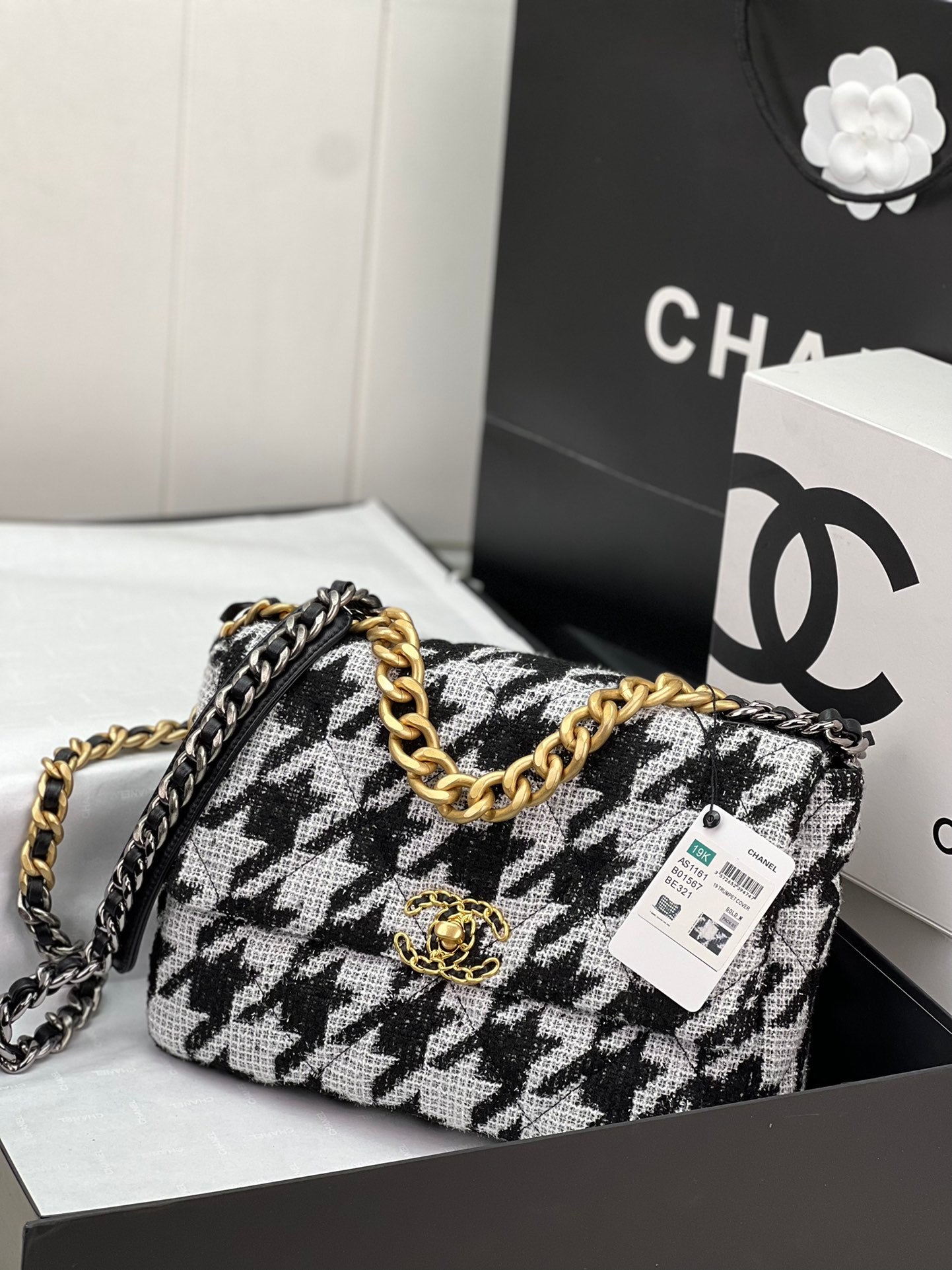 CHANEL 19 LARGE HANDBAG AS1161