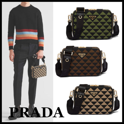 ★PRADA直営店★エンブロイダリー ファブリックバッグ