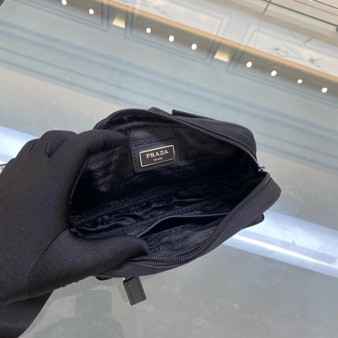 【PRADA 公式旗艦店】プラダ ウエストポーチ 当日出荷 好評に付き再入荷21*12.5*4.5CM