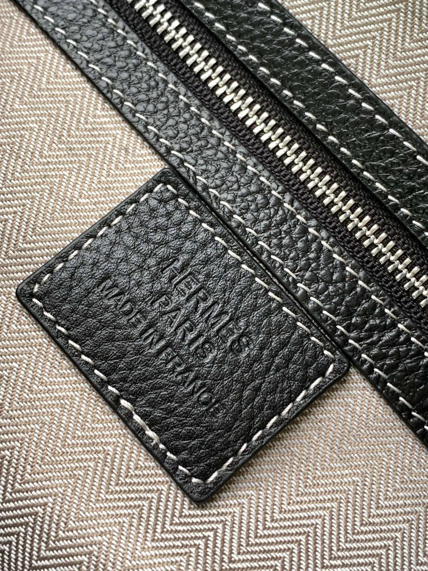 【HERMES 公式旗艦店】エルメス クラッチバッグ 当日出荷 好評に付き再入荷！27*15*10CM