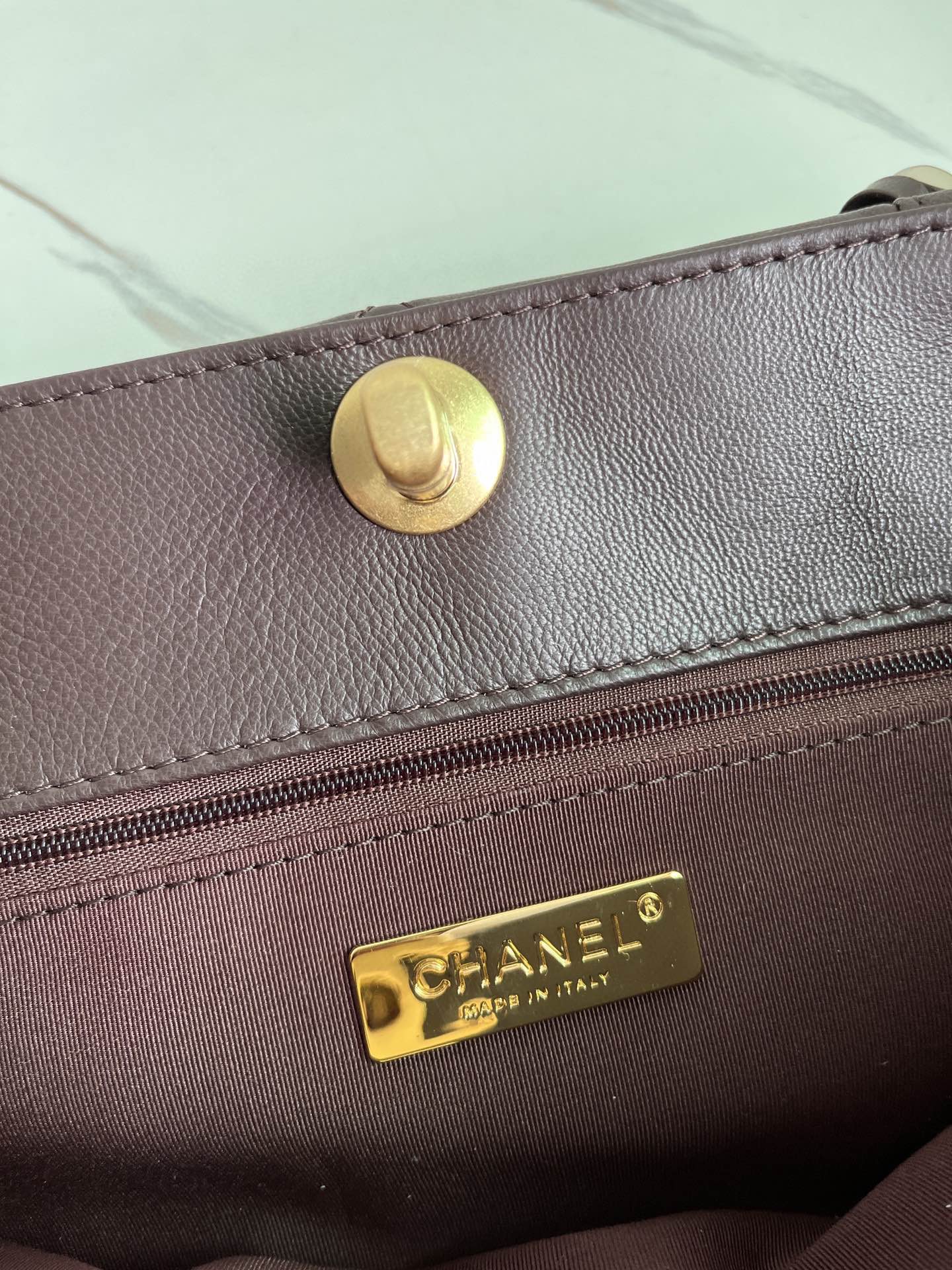 CHANEL 19 SHOPPING BAG 3519