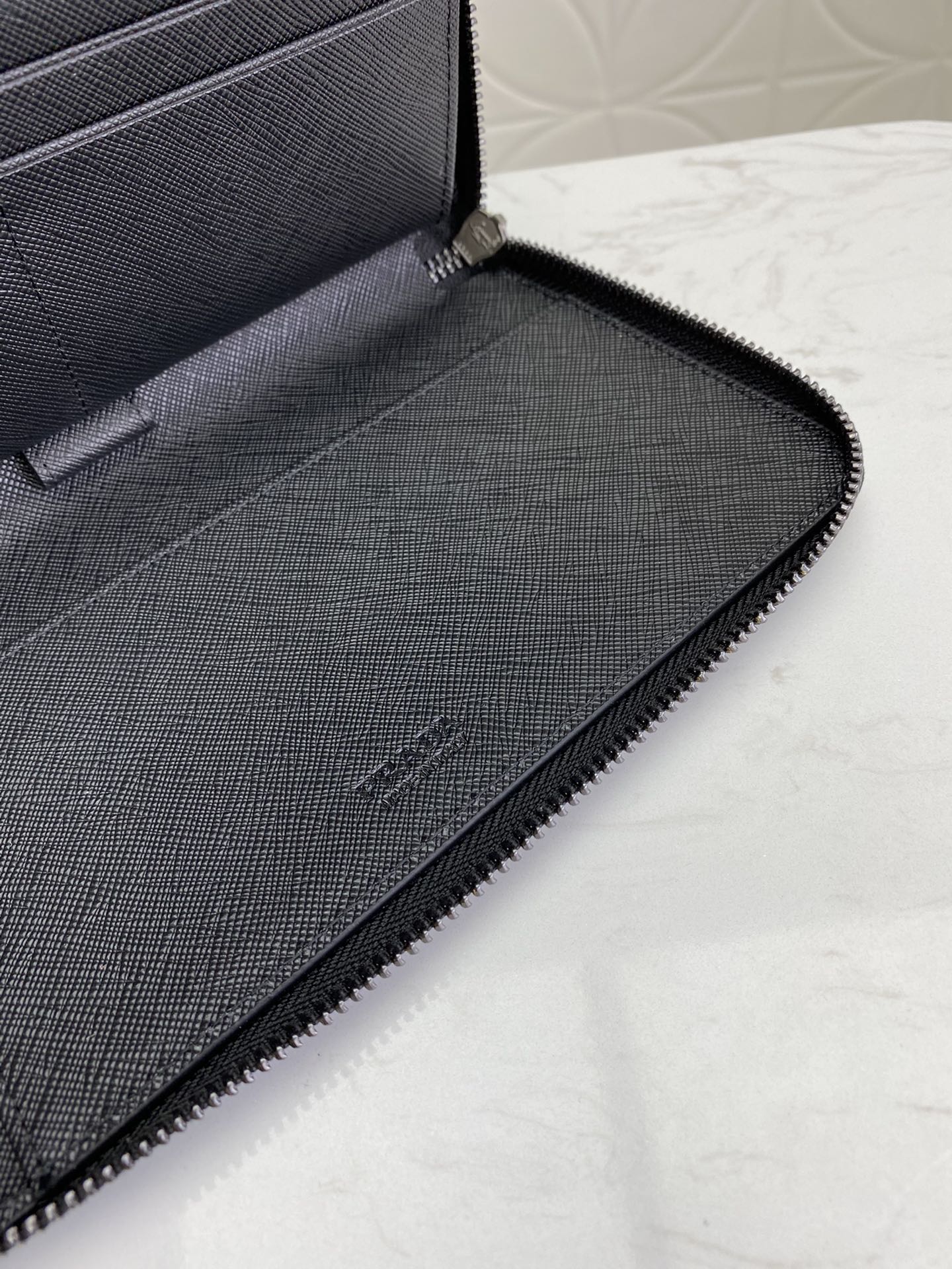 PRADA(プラダ) 財布 21x12cm