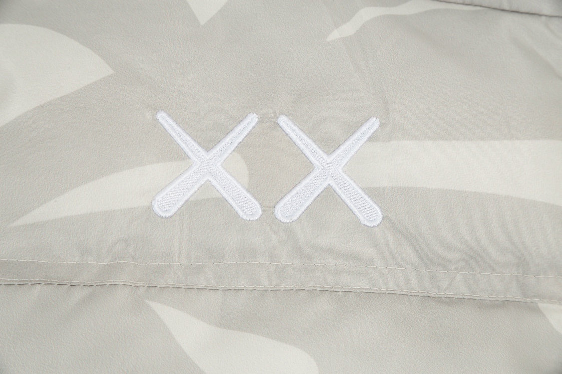 【The North Face】KAWS1996 ダウンジャケット ご好評に付き再入荷！