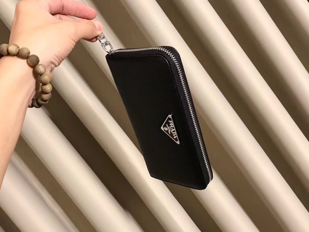【PRADA 公式 旗艦店】プラダ 財布当日出荷 好評に付き再入荷！30*22*10CM