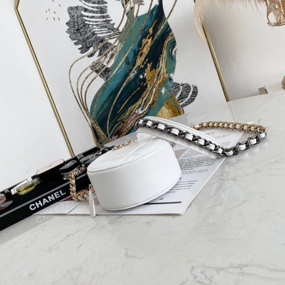 CHANEL 19 CLUTCH WITH CHAIN 0945