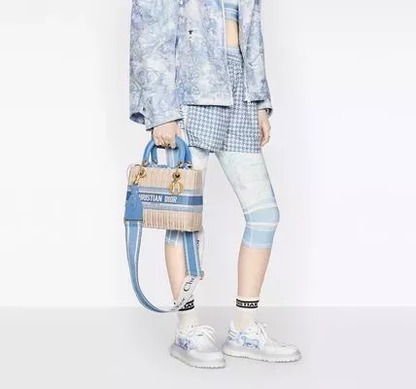 【DIOR直営】新作！ミディアム LADY DIOR