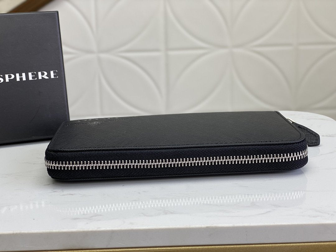 PRADA(プラダ) 財布19x12cm