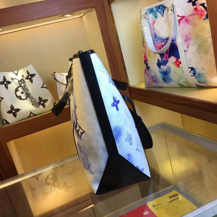 LVルイヴィトンNEWTOTEラージハンドバッグ