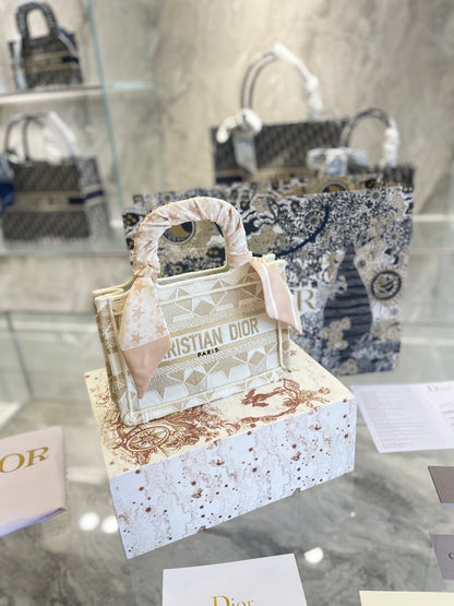 2022新型Diorミニ限定ハンドバッグ ディオールミニBOOK TOTEハンドバッグ