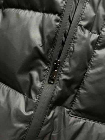 【PRADA旗艦店】ダウンジャケット、ご好評に付き再入荷！