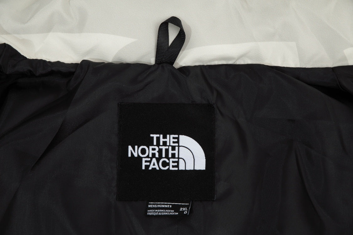 【The North Face】KAWS1996 ダウンジャケット ご好評に付き再入荷！