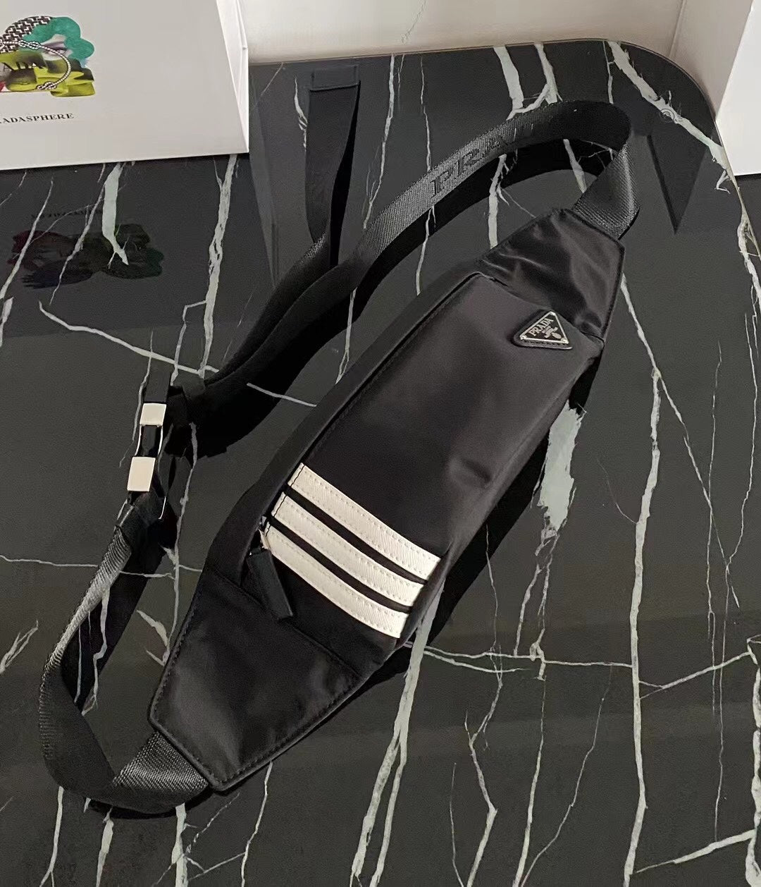 【PRADA 公式 旗艦店】プラダ ウエストポーチ 当日出荷 好評に付き再入荷！26*12*7CM