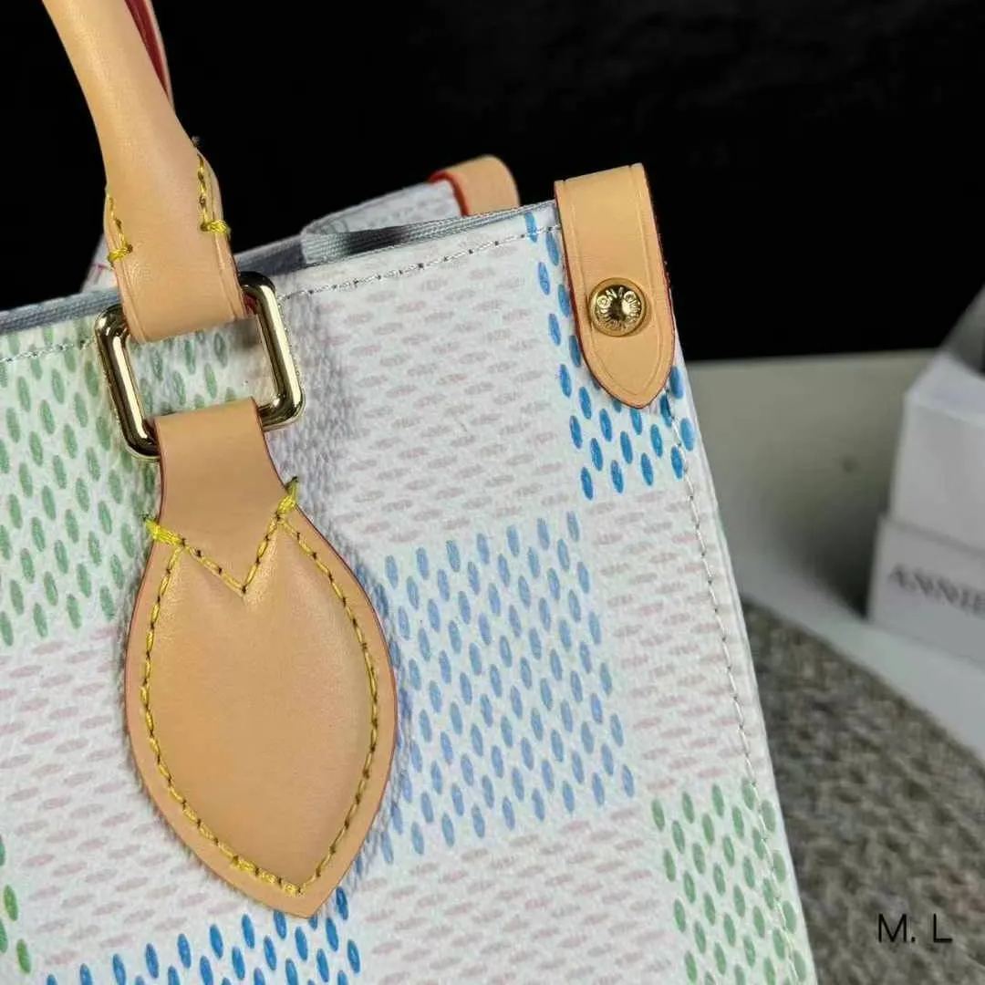 Louis Vuitton(ルイヴィトン) Lv 2024初春の新スタイル、新色オンザゴーマミーバッグ、新スタイルが登場、コスパの王様