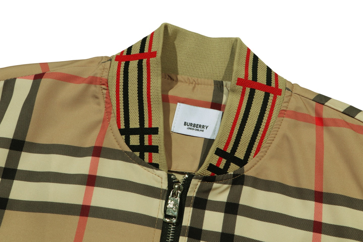 【BURBERRY 公式旗艦店】バーバリー ジャケット着 好評に付き再入荷！