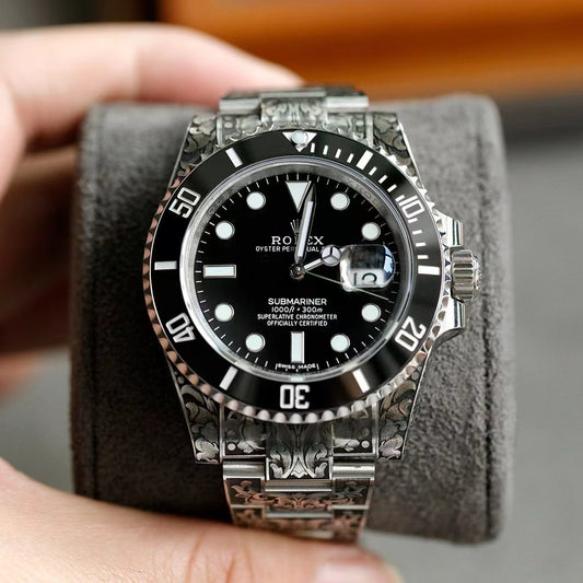 ロレックス サブマリーナーデイト 彫金 116610LV 数が少ない